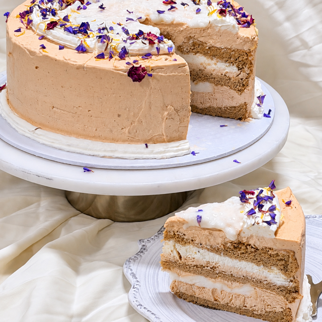泰奶米麻薯蛋糕切块
Thai Tea Mochi Cake Slice.