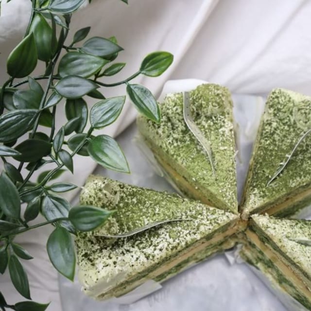 Matcha Yuzu Slice (抹茶柚子切块).