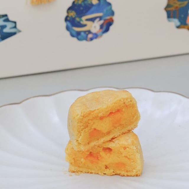 Eggyolk Lava Mooncake原味奶黄流心月饼.