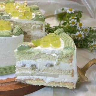 Jasmine Green Grapes Slice (茉莉青提夹心切块)