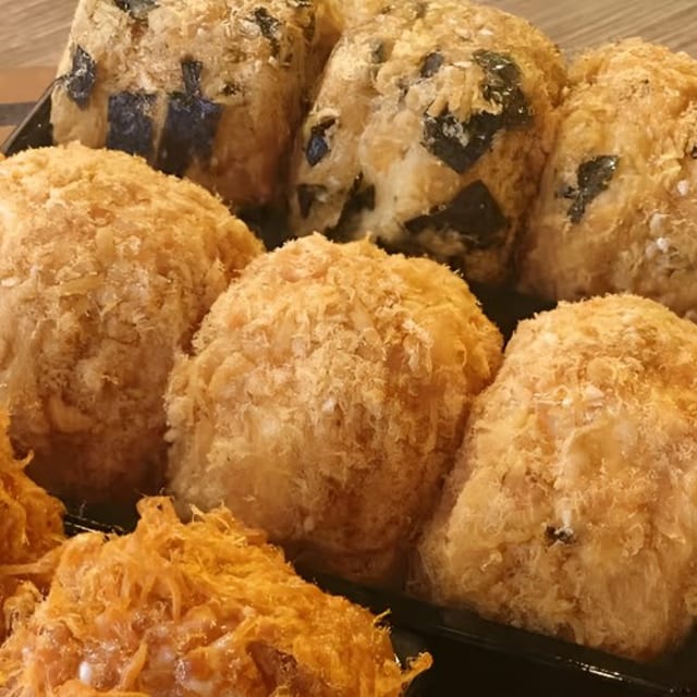 Seaweed Pork Song Song (海苔肉松小贝) (4 Pcs).