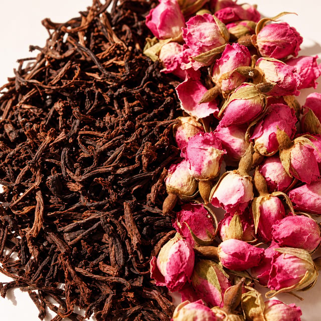 Hot Rose Puer Black Tea (玫瑰普洱热茶).
